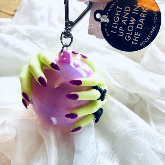 Crystal Ball PocketBac Holder – Glow-in-the-dark, Halloween vibes! - Picture 7 of 8